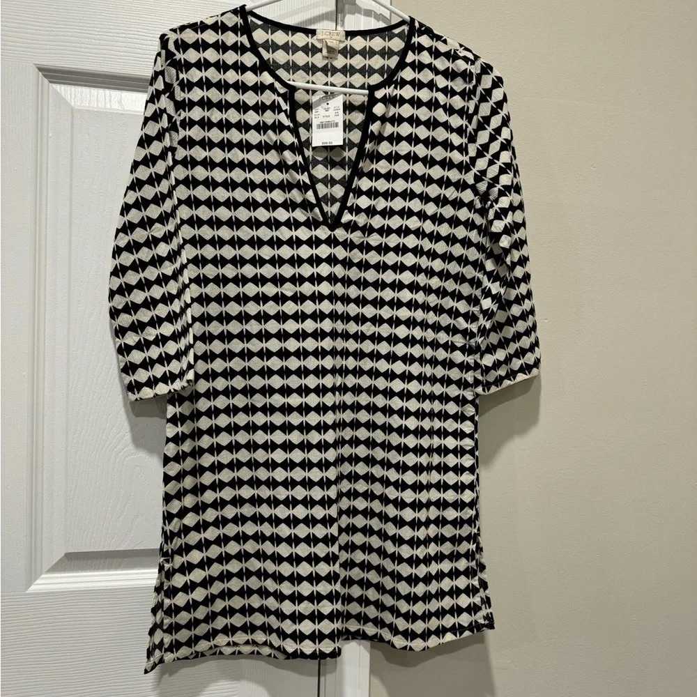 J. Crew Black & White Diamond Checkered 3/4 Sleeve V-neck
Shirt Size XXS
